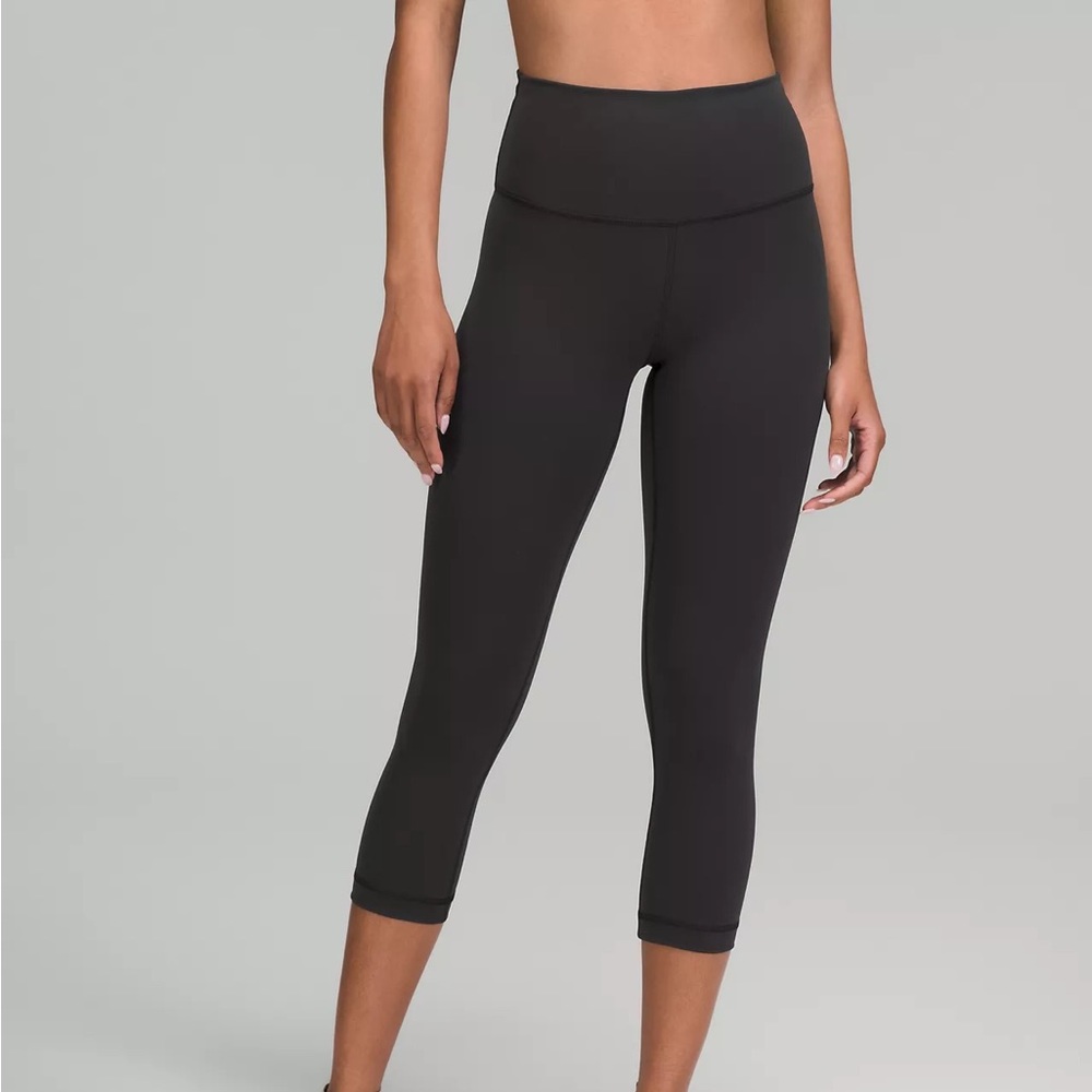 Black Lululemon Capri Leggings